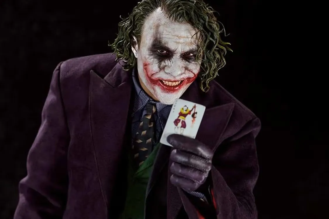 Prime1Studio × Blitzway 推出《The Dark Knight》版本「小丑 Joker」1：3 珍藏模型