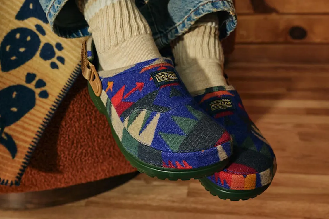 Pendleton × Crocs 为「Nehalem」及「Tucson」木屐鞋注入抓毛绒与初剪羊毛