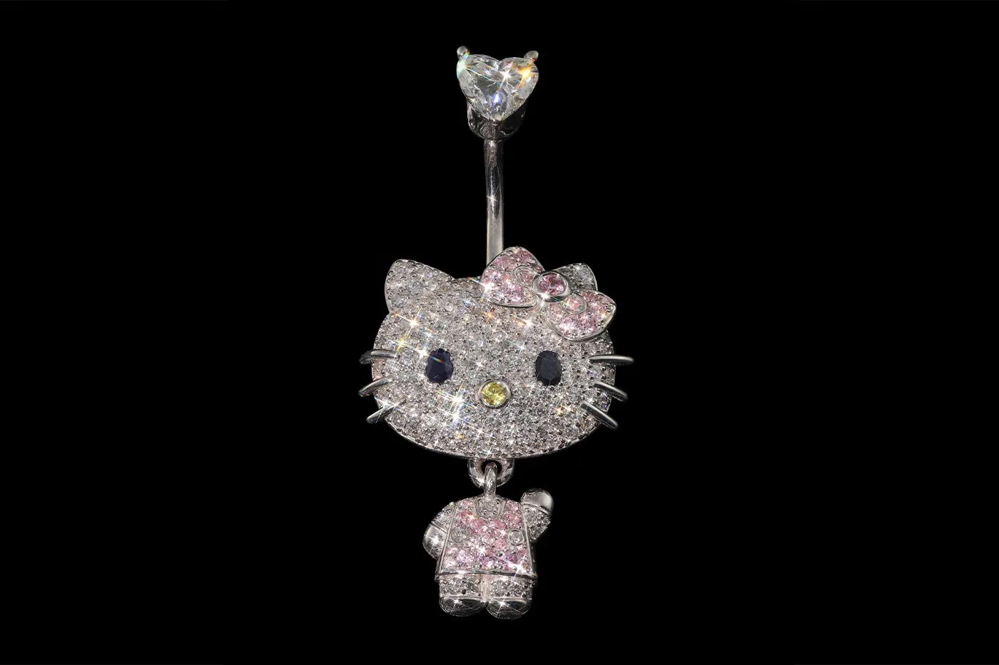 Mavani & Co 为 Doja Cat 定制钻石 Hello Kitty 肚脐环