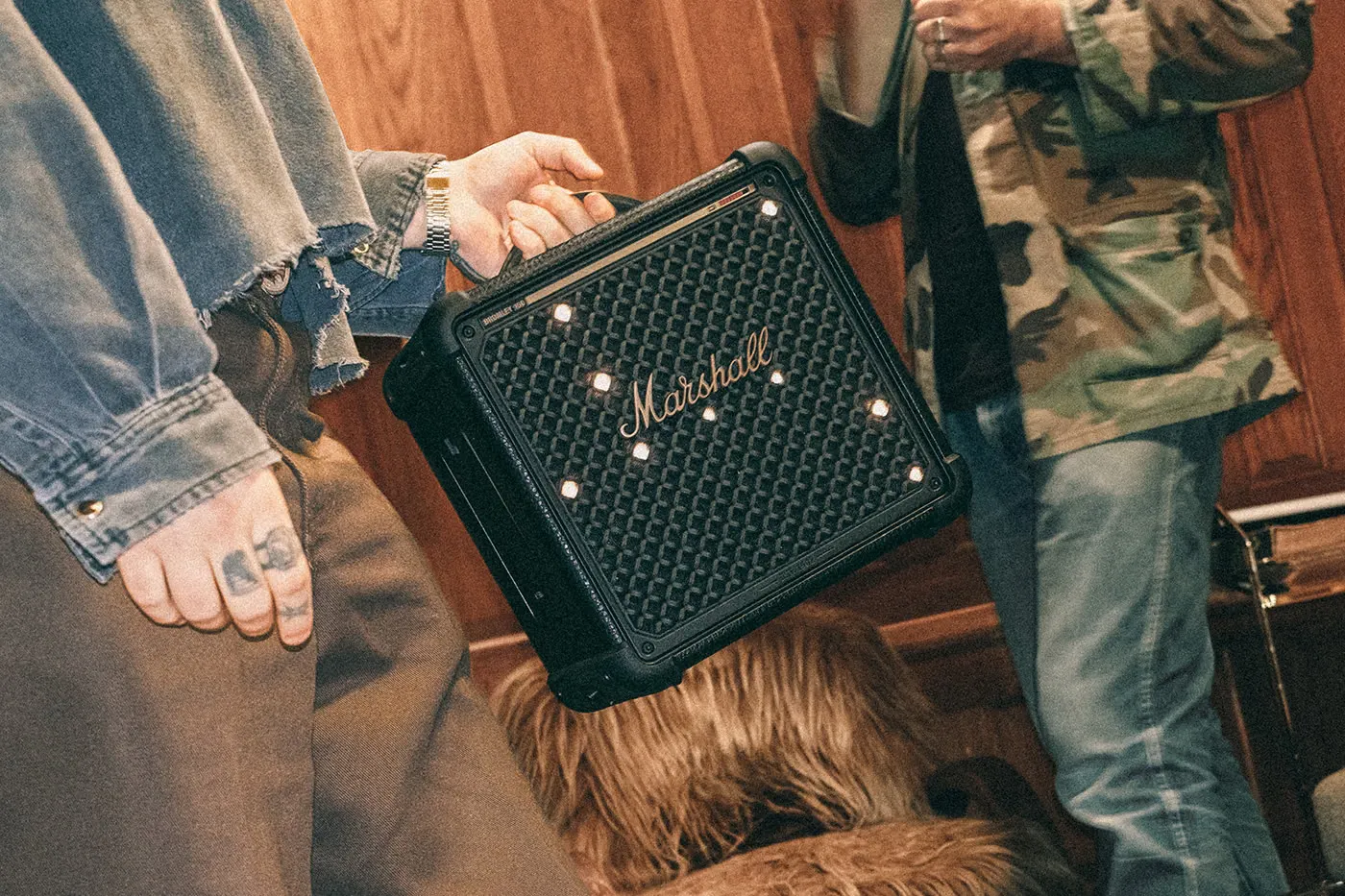 Marshall 推出 Bromley 150：将演唱会般的震撼能量注入更便携的身形
