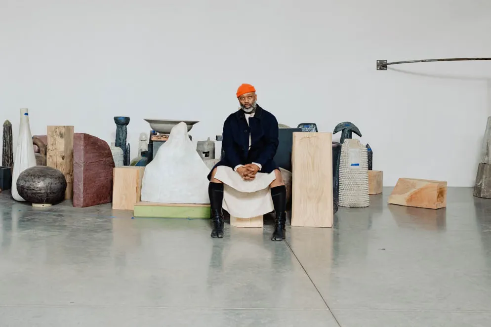 Theaster Gates 收购美国最后一家高端陶瓷制造商