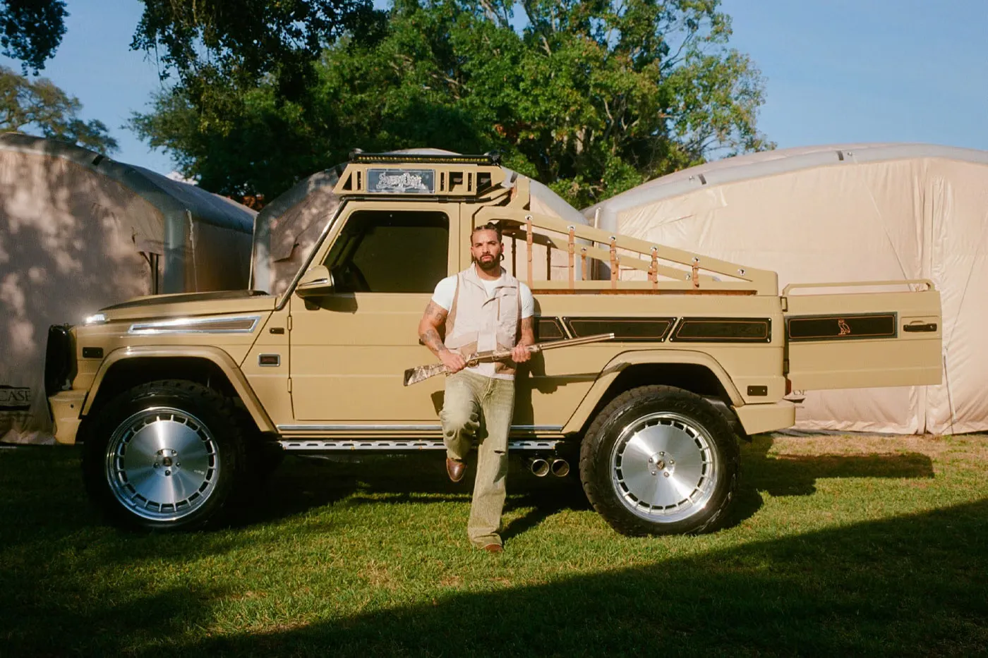 Drake 揭晓定制款 1999 Mercedes-Benz G-Class S-KLUB LA Safari Edition