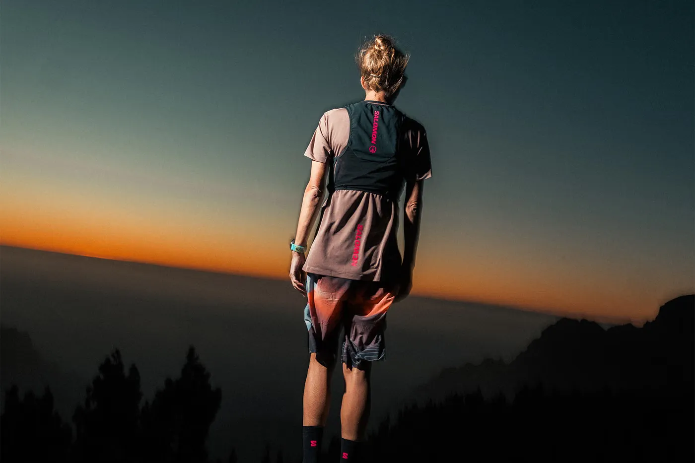 Salomon 携手传奇越野跑者 Courtney Dauwalter 发布 Dawn to Dusk 限定系列