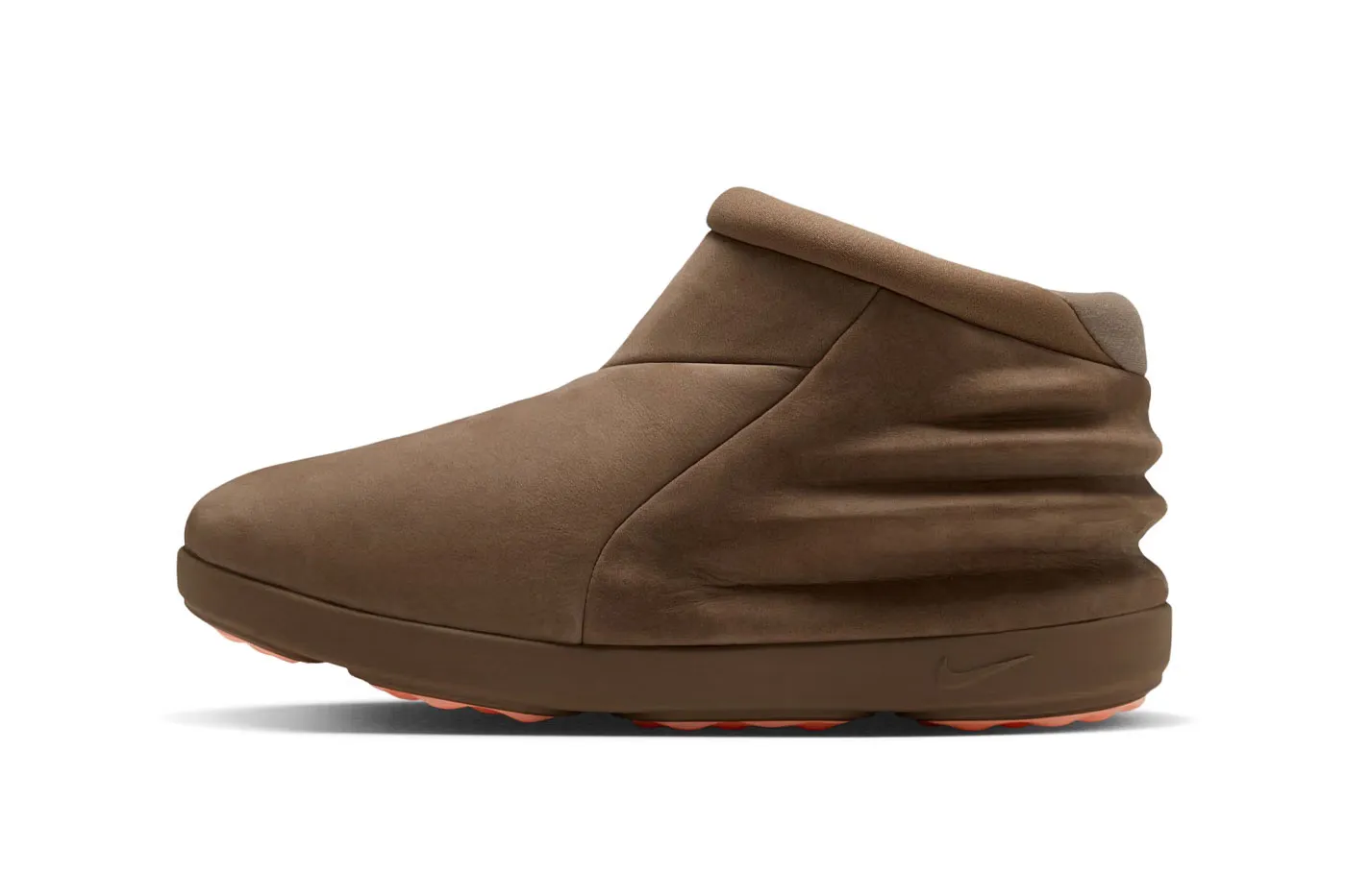 Nike 发布 24.7 Recovery Boot：以 Air Yeezy 2 为灵感的立体脊状设计