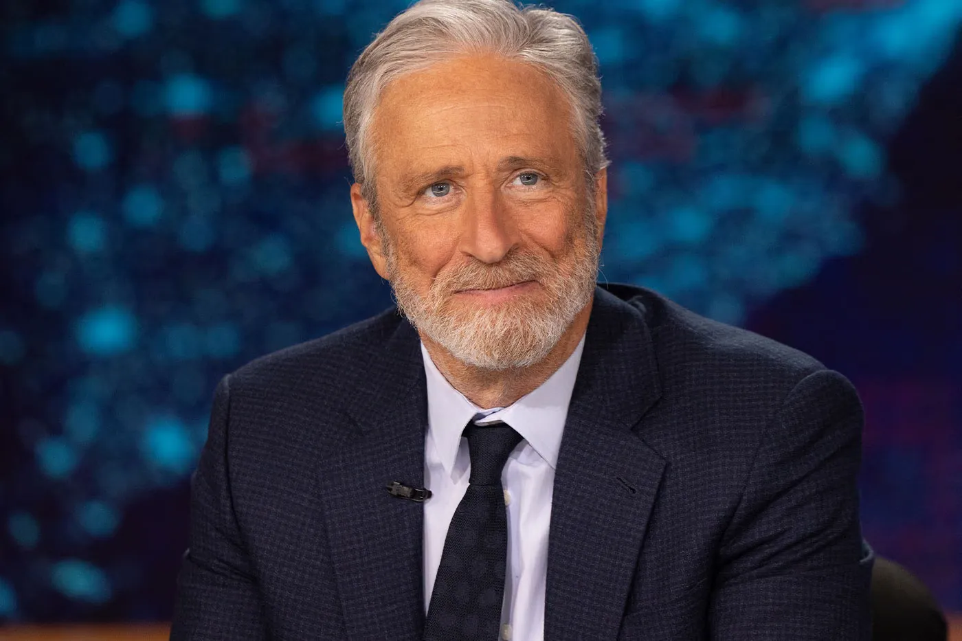 Jon Stewart 延长《The Daily Show》主持合约至 2028 年