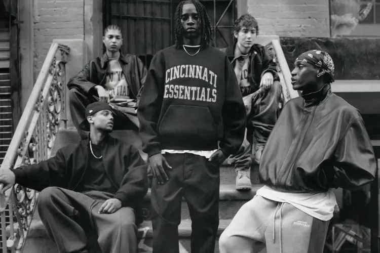 Fear of God 整合 ESSENTIALS Signature、NFL 与 NBA 支线推出 2026 秋季系列