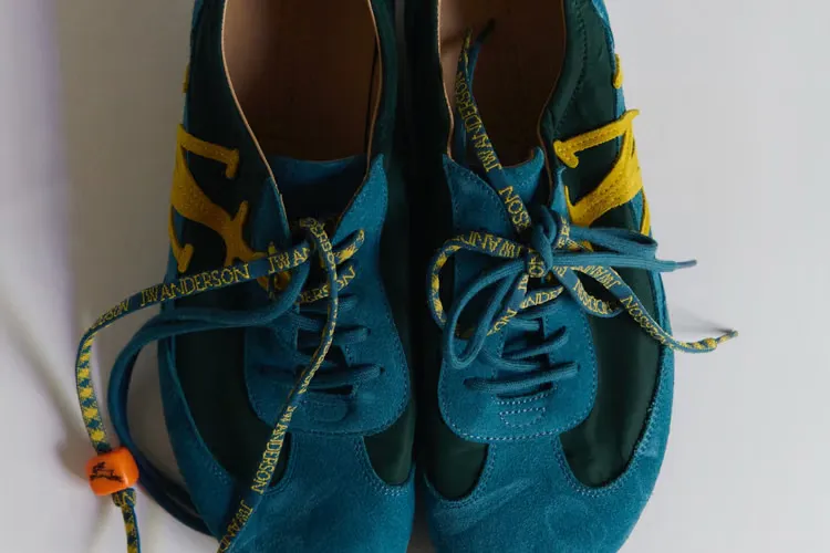 Jonathan Anderson 率先预览 JW Anderson 全新「Run Rabbit」跑鞋