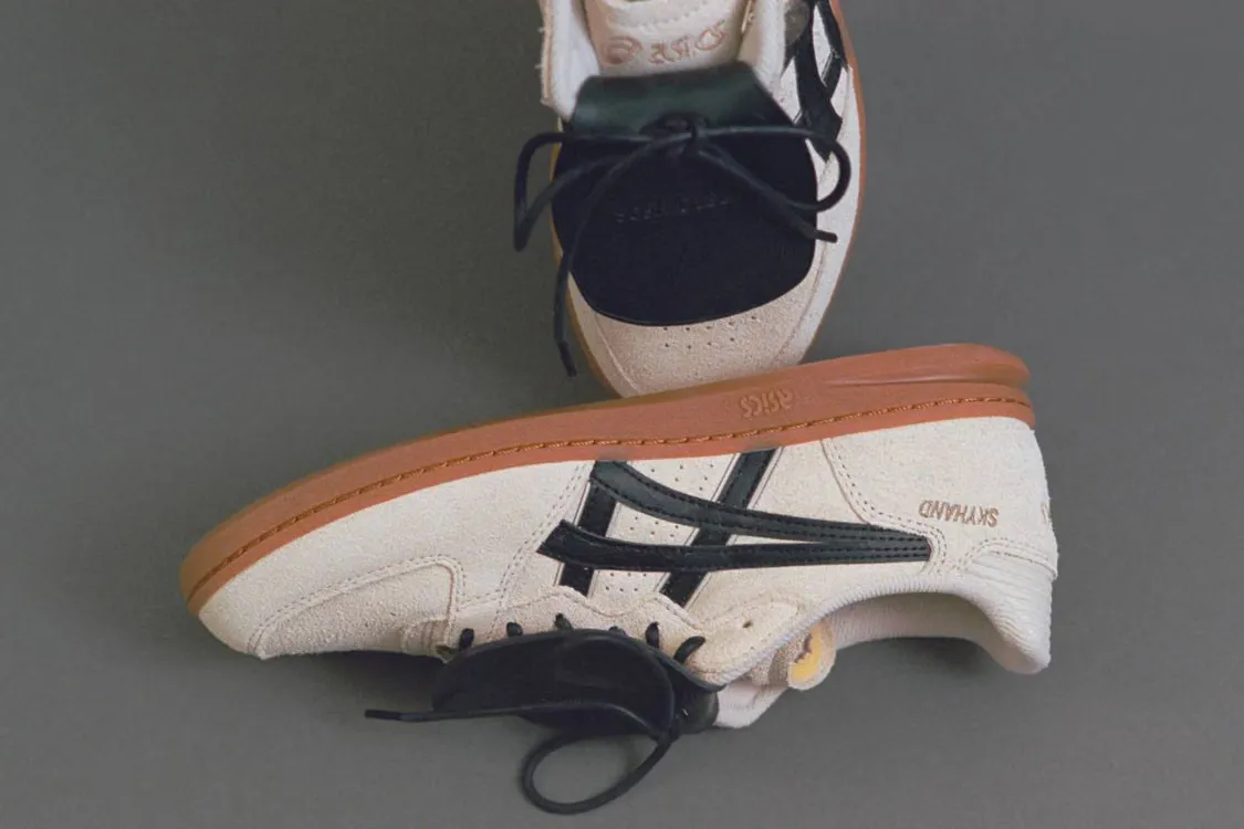 SOSHIOTSUKI × ASICS SKYHAND OG 联名鞋款全球限量仅 50 双